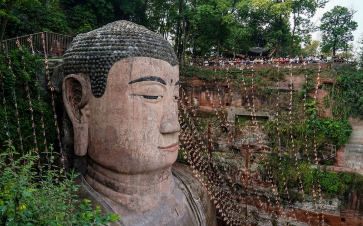 Tượng Phật có thể biểu lộ những cảm xúc đau buồn